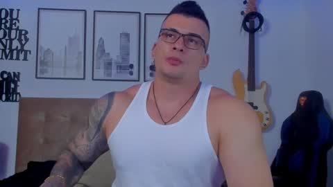 Snapshot of sean_carrera69 chatting on 11-08-25, 10:41 Sean Carrera online show from 11-08-25, 10:41