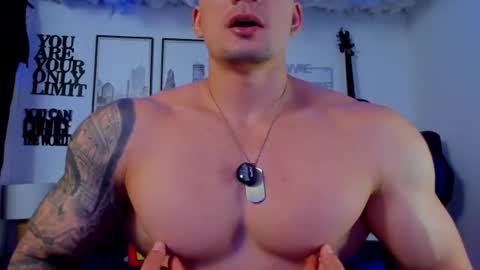 Snapshot of sean_carrera69 chatting on 06-11-26, 04:16 Sean Carrera online show from 06-11-26, 04:16