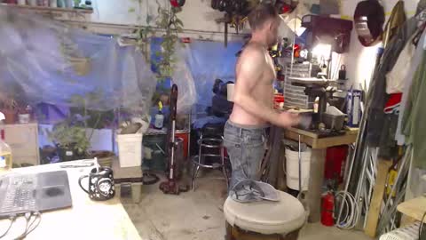 Snapshot of seattlemanwhore chatting on 02-21-26, 03:24 Seattlemanwhore online show from 02-21-26, 03:24