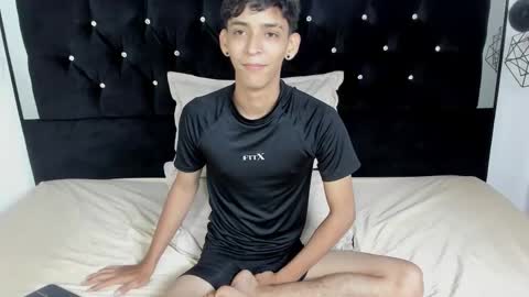 Snapshot of sebas_cat chatting on 02-17-26, 01:46 Sebastian Alvarez online show from 02-17-26, 01:46