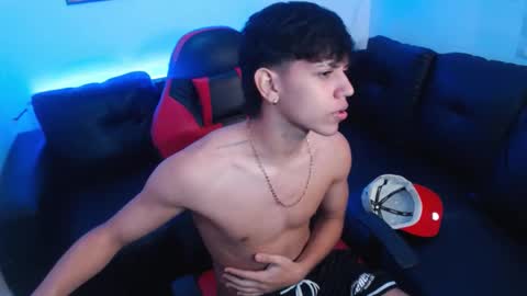 Snapshot of sebas_pretty chatting on 10-10-25, 01:54 SEBAS online show from 10-10-25, 01:54