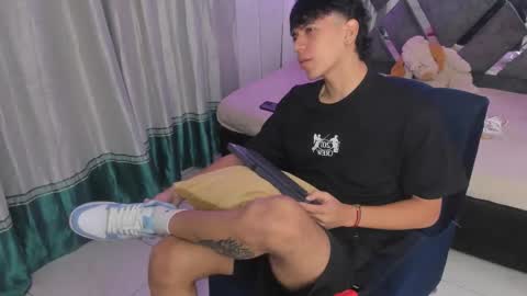 sebas_pretty7 online show from 03-25-26, 12:44