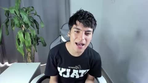 Snapshot of sebas_rosse chatting on 03-18-26, 04:43 sebastian online show from 03-18-26, 04:43