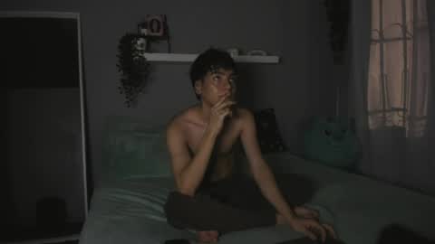 Snapshot of sebas_rosse chatting on 05-19-26, 09:32 sebastian online show from 05-19-26, 09:32