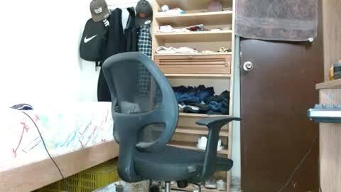 Sebas online show from 02-17-25, 07:10