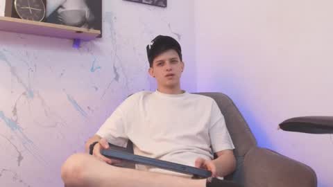 Snapshot of sebastamayo_ chatting on 03-03-26, 07:47 SEBAS online show from 03-03-26, 07:47