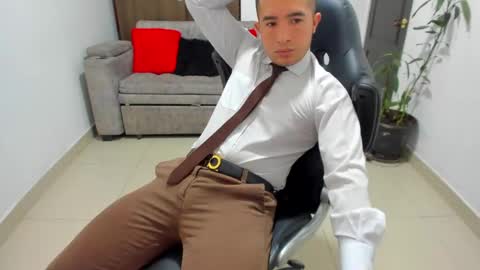 Snapshot of sebastian_oconnor77 chatting on 01-15-25, 06:51 juan sebastian online show from 01-15-25, 06:51