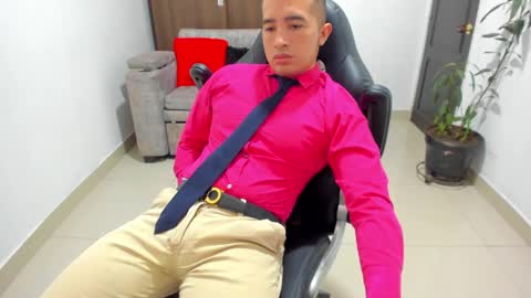 Snapshot of sebastian_oconnor77 chatting on 01-17-25, 03:00 juan sebastian online show from 01-17-25, 03:00