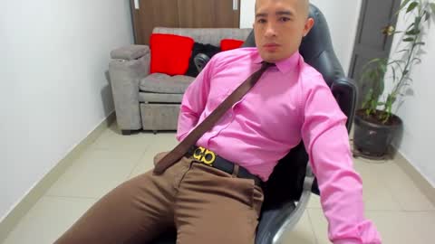 Snapshot of sebastian_oconnor77 chatting on 01-21-25, 12:07 juan sebastian online show from 01-21-25, 12:07