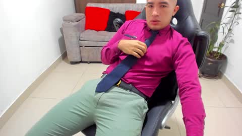 Snapshot of sebastian_oconnor77 chatting on 01-22-25, 12:06 juan sebastian online show from 01-22-25, 12:06