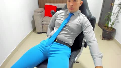 Snapshot of sebastian_oconnor77 chatting on 01-24-25, 12:10 juan sebastian online show from 01-24-25, 12:10