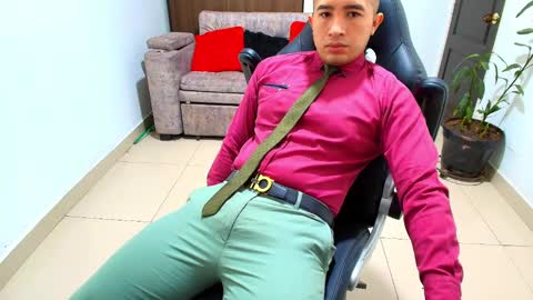 Snapshot of sebastian_oconnor77 chatting on 02-06-25, 12:05 juan sebastian online show from 02-06-25, 12:05