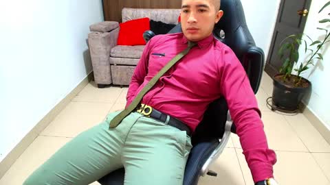 Snapshot of sebastian_oconnor77 chatting on 02-06-25, 03:09 juan sebastian online show from 02-06-25, 03:09