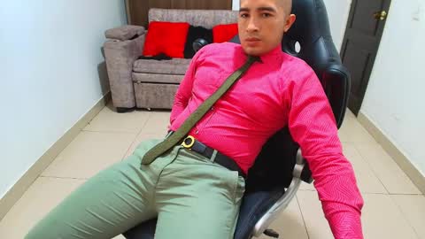 Snapshot of sebastian_oconnor77 chatting on 02-13-25, 06:27 juan sebastian online show from 02-13-25, 06:27