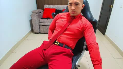 Snapshot of sebastian_oconnor77 chatting on 02-14-25, 12:14 juan sebastian online show from 02-14-25, 12:14