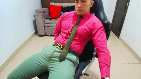 Snapshot of sebastian_oconnor77 chatting on 02-16-25, 12:32 juan sebastian online show from 02-16-25, 12:32