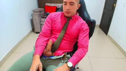 Snapshot of sebastian_oconnor77 chatting on 02-16-25, 03:38 juan sebastian online show from 02-16-25, 03:38