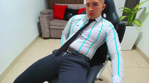 Snapshot of sebastian_oconnor77 chatting on 02-23-25, 12:48 juan sebastian online show from 02-23-25, 12:48