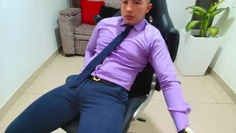 Snapshot of sebastian_oconnor77 chatting on 02-24-25, 07:41 juan sebastian online show from 02-24-25, 07:41