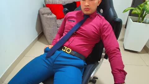 Snapshot of sebastian_oconnor77 chatting on 03-03-25, 03:42 juan sebastian online show from 03-03-25, 03:42