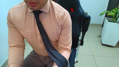 Snapshot of sebastian_oconnor77 chatting on 03-04-25, 06:18 juan sebastian online show from 03-04-25, 06:18