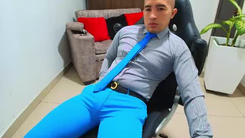 Snapshot of sebastian_oconnor77 chatting on 03-05-25, 12:11 juan sebastian online show from 03-05-25, 12:11