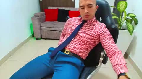 Snapshot of sebastian_oconnor77 chatting on 03-11-25, 06:30 juan sebastian online show from 03-11-25, 06:30