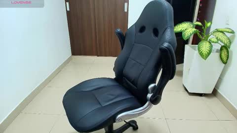 Snapshot of sebastian_oconnor77 chatting on 11-05-25, 01:00 juan sebastian online show from 11-05-25, 01:00