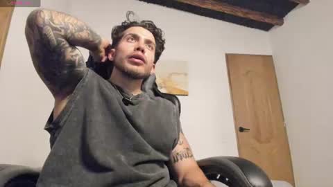 Lucian Sinclair online show from 06-26-26, 02:27