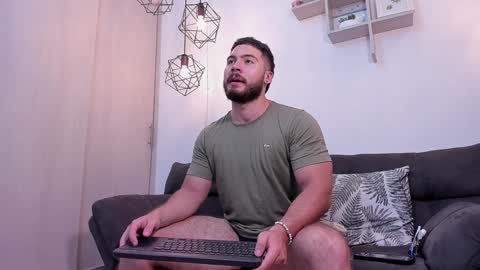 Snapshot of sebastianvilla__ chatting on 02-02-25, 10:49 Instagram jeanpaulfit online show from 02-02-25, 10:49