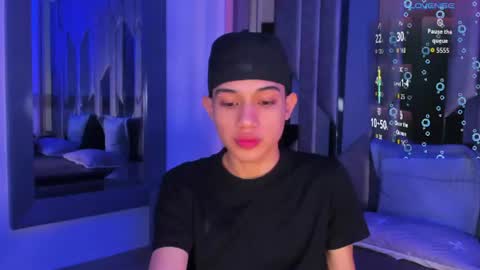 Sebastian online show from 06-17-26, 08:43