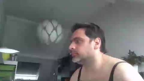 Snapshot of sebix9206 chatting on 03-10-26, 08:41 sebix9206 online show from 03-10-26, 08:41