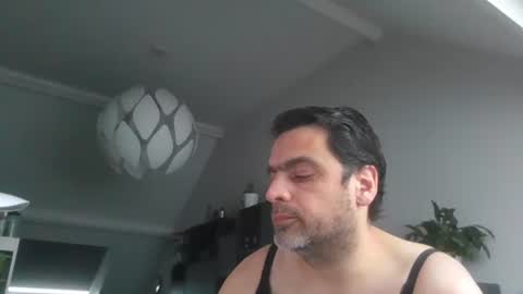 Snapshot of sebix9206 chatting on 03-11-26, 08:20 sebix9206 online show from 03-11-26, 08:20