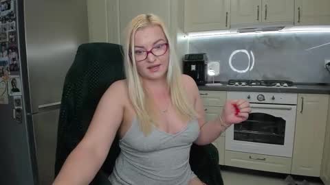 Snapshot of secr3tmistress chatting on 03-15-26, 11:38 Ame online show from 03-15-26, 11:38