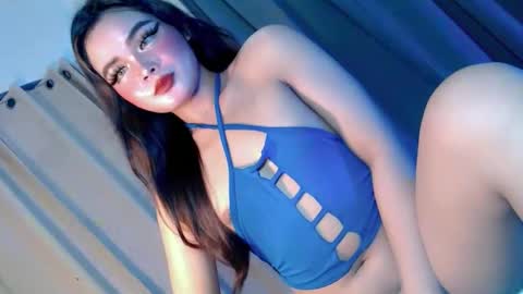 Snapshot of secret_affair18 chatting on 10-23-25, 01:21 kwen online show from 10-23-25, 01:21