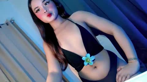 Snapshot of secret_affair18 chatting on 10-31-25, 08:15 kwen online show from 10-31-25, 08:15