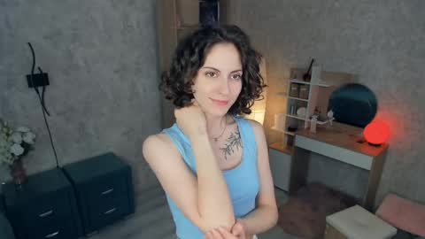 Mia online show from 05-27-26, 06:32