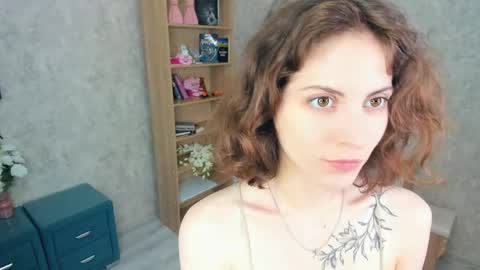 Mia online show from 06-01-26, 05:53