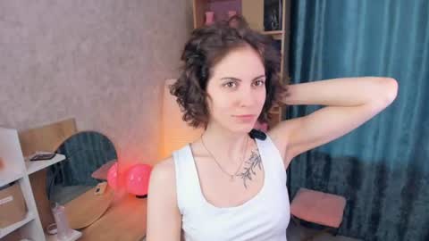 Mia online show from 06-26-26, 06:07