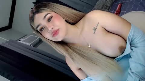 Chloe online show from 03-05-25, 09:37