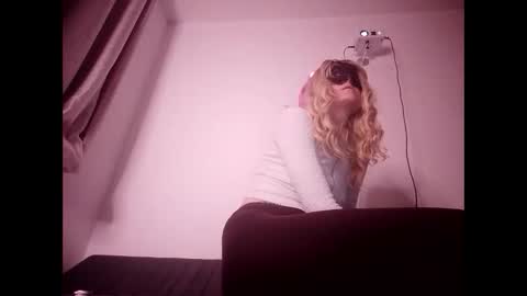 Snapshot of secretanni chatting on 02-17-25, 11:31 Anni online show from 02-17-25, 11:31