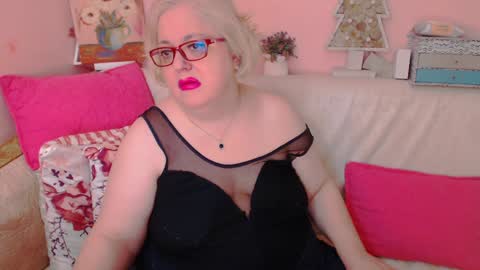 Snapshot of secretloverbbw chatting on 12-10-24, 07:00 Alice online show from 12-10-24, 07:00
