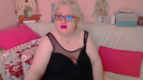 Snapshot of secretloverbbw chatting on 01-15-25, 08:05 Alice online show from 01-15-25, 08:05