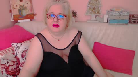 Snapshot of secretloverbbw chatting on 01-17-25, 07:16 Alice online show from 01-17-25, 07:16