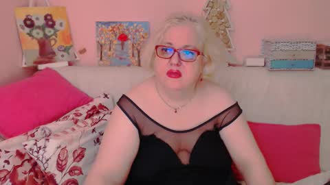 Snapshot of secretloverbbw chatting on 10-16-25, 07:59 Alice online show from 10-16-25, 07:59
