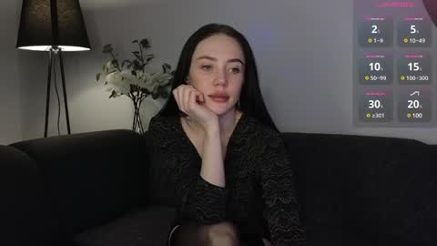Snapshot of seduced_by_sara chatting on 01-08-25, 08:29 Sara online show from 01-08-25, 08:29