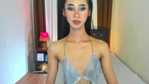 Snapshot of seductive_ashly chatting on 05-11-26, 01:11 ashly online show from 05-11-26, 01:11