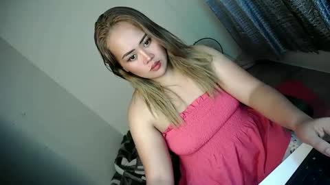 Snapshot of seductive_elvz chatting on 10-31-25, 03:35 seductive_elvz online show from 10-31-25, 03:35