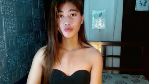 Snapshot of seductive_monicaxxx chatting on 09-11-25, 05:07 NIK online show from 09-11-25, 05:07