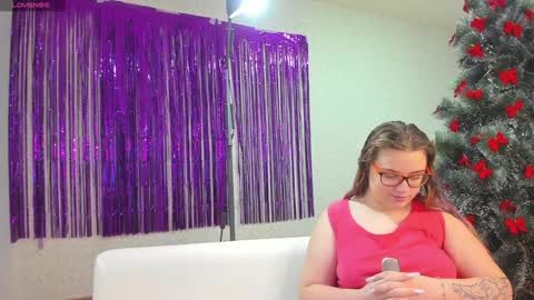 Snapshot of seductive_she_wolf chatting on 12-27-24, 09:17 seductive_she_wolf online show from 12-27-24, 09:17